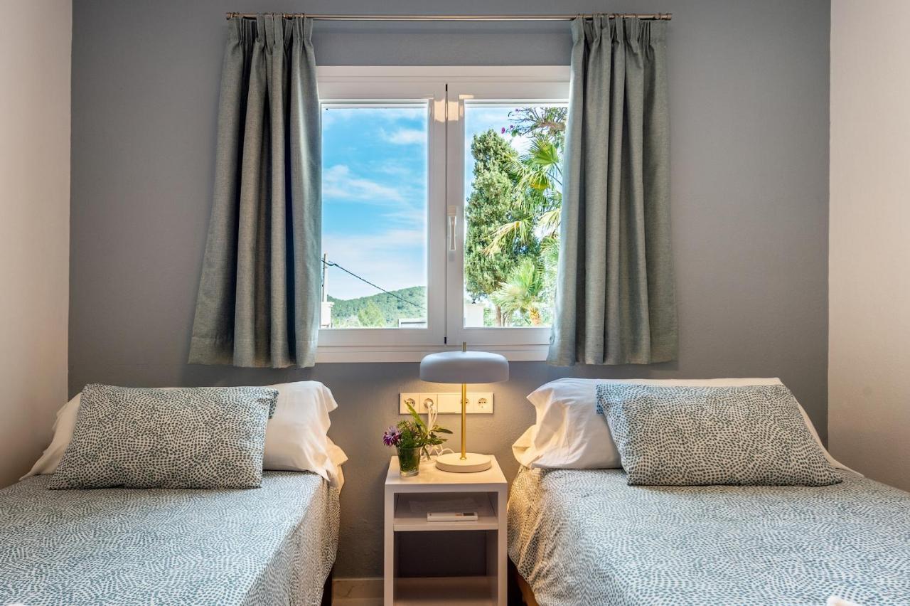 Villa Can Joan I - Fantastic Sunset Views And Family Friendly - San Antonio  Exterior photo